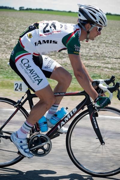Davide Frattini (Colavita) bridged his way up to the break.