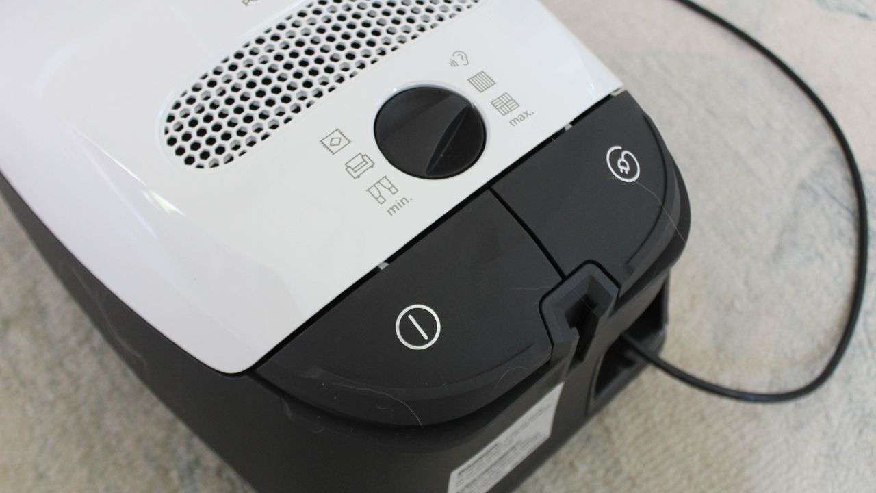 Miele Classic C1 Cat &amp; Dog PowerLine Canister Vacuum