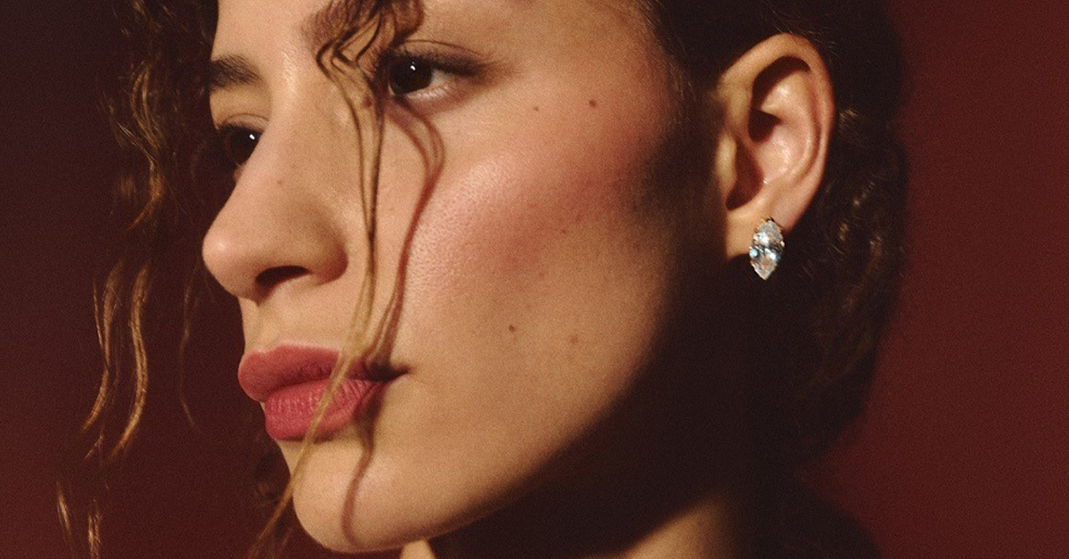 The Diamond Edit: Here's Your Robust Guide To Buying The Best Diamond Earrings