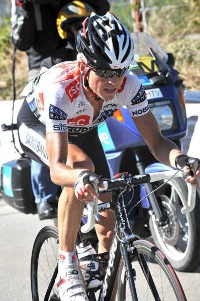 Jurgen van Goolen (CSC-Saxo Bank) tried to steal some glory from the favourites, but faded.