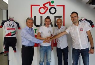 Dan Martin with Giuseppe Saronni, Mauro Gianetti and Carlo Saronni