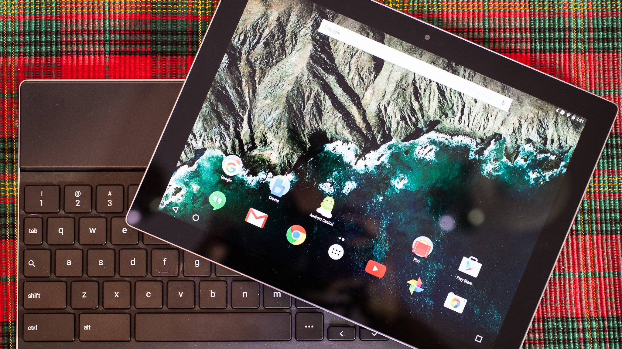 Top-down view of the Google Pixel C tablet and keyboard