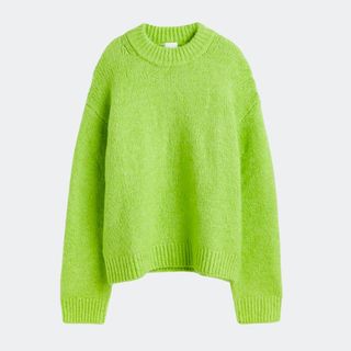 H&M oversized sweater the perfect thing when wondering how to style straight leg jeans