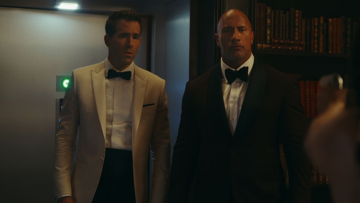 Ryan Reynolds and Dwayne Johnson in Red Notice