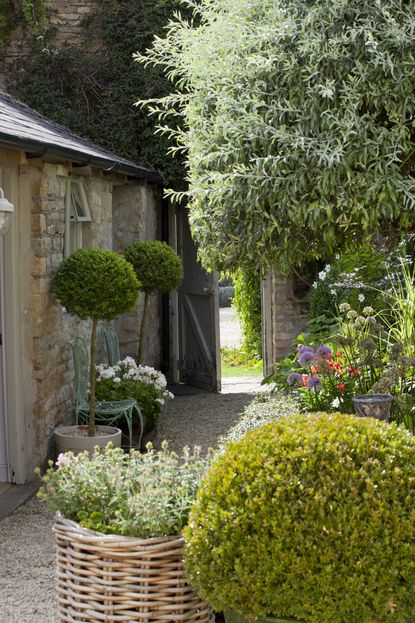 Cottage garden layout ideas: 12 ways to arrange your plot for a ...