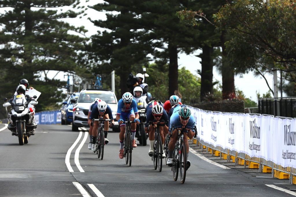 WOLLOGONG AUSTRALIA SEPTEMBER 23 Zachary Walker of The United Kingdom Romet Pajur of Estonia Pavel Novk of Czech Republic Artem Shmidt of The United States Viggo Moore of The United States and Benjamin Eckerstorfer of Austria compete in the breakaway during the 95th UCI Road World Championships 2022 Men Junior Road Race a 1356km race from Wollongong to Wollongong Wollongong2022 on September 23 2022 in Wollongong Australia Photo by Con ChronisGetty Images