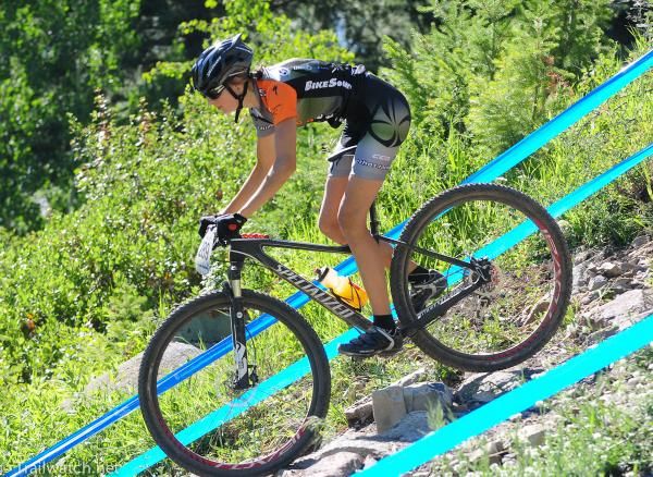 Karen Brocket (Ethos Racing) on the most difficult descent in the junior race