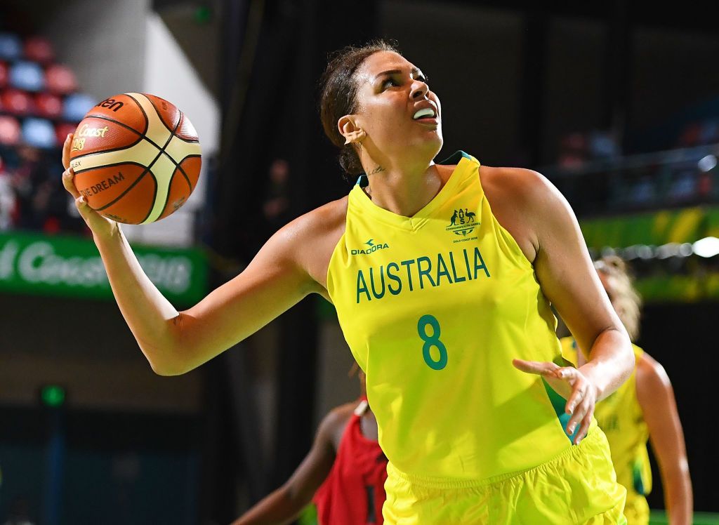 Liz Cambage.