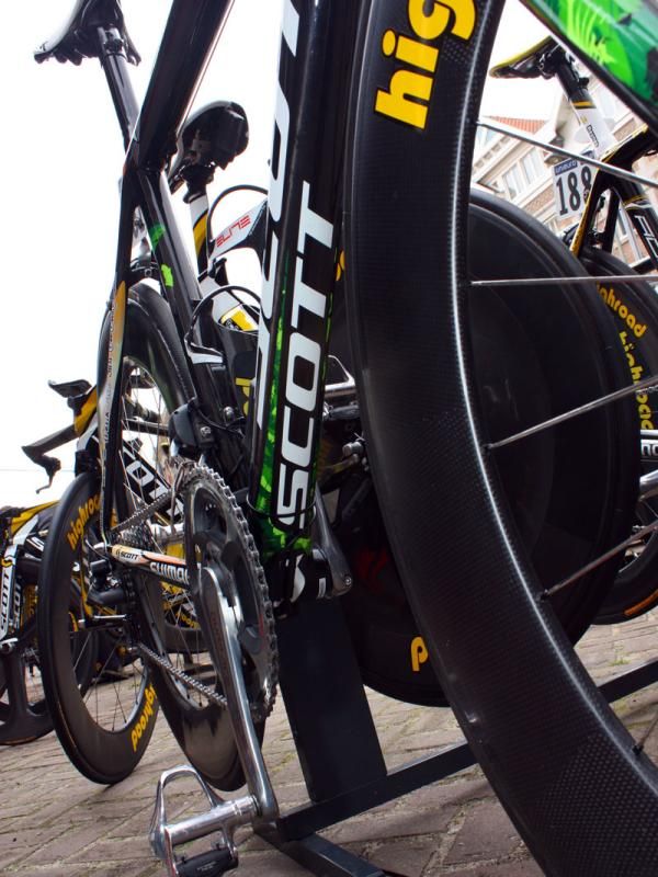 The rest of Andre Greipel's (Columbia-HTC) Scott Addict features a jungle-inspired paint scheme.