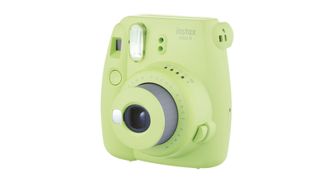 Best Buy: Fujifilm instax mini 11 Instant Film Camera Ice White