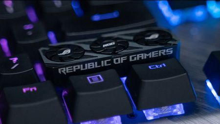 Asus ROG Strix TouchStone keycap