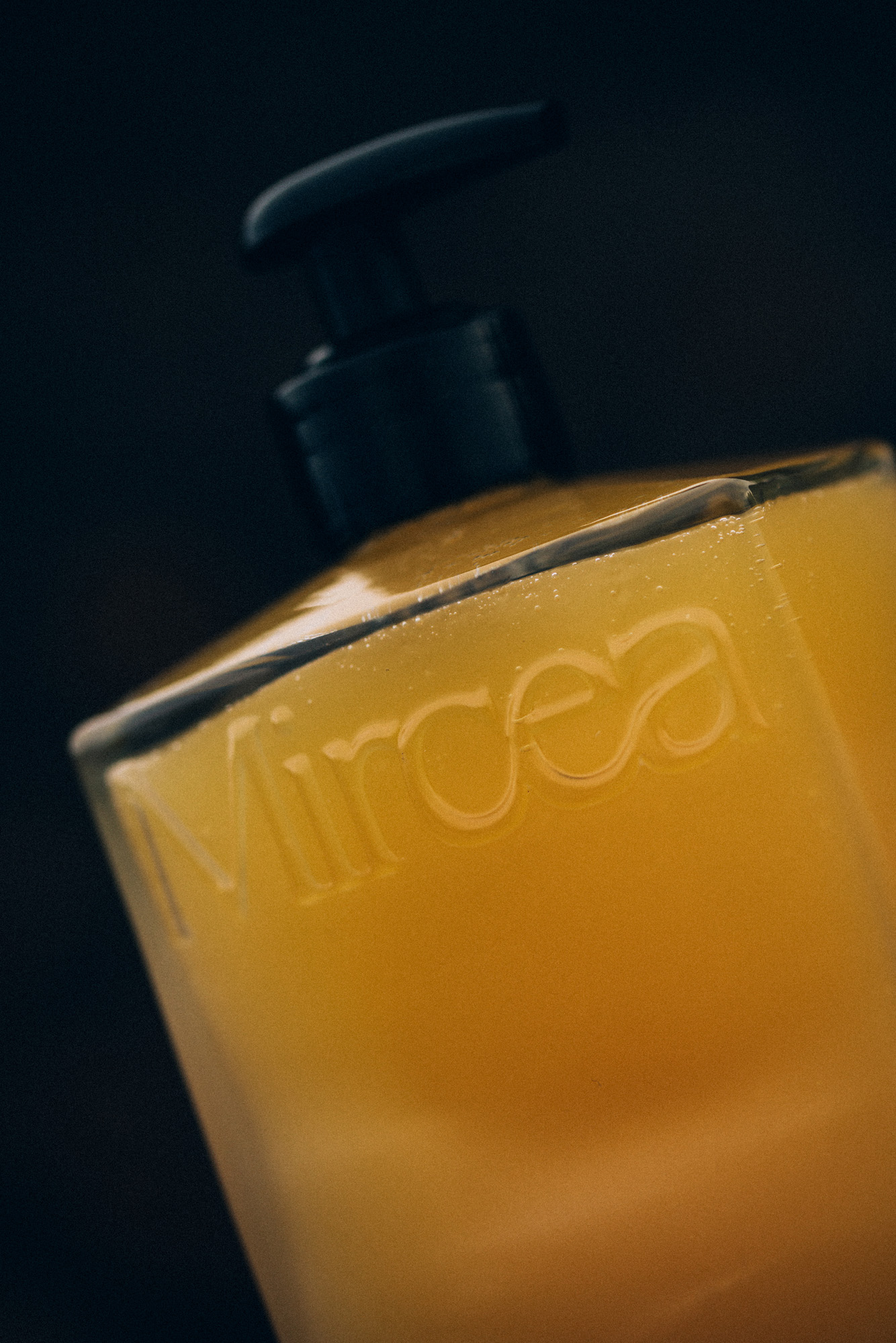 Mircea body wash