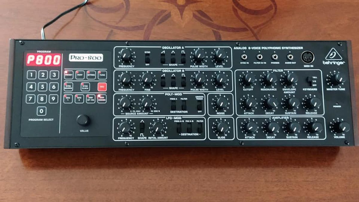 Behringer Pro-800