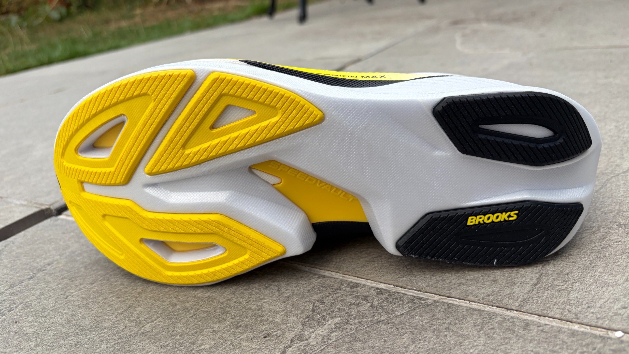 Brooks Hyperion Max 4