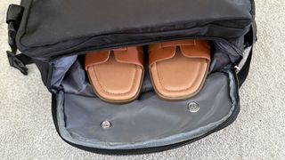 Lossga bag shoe compartment