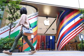 Japan Apple Watch International Collection signage on Apple Store