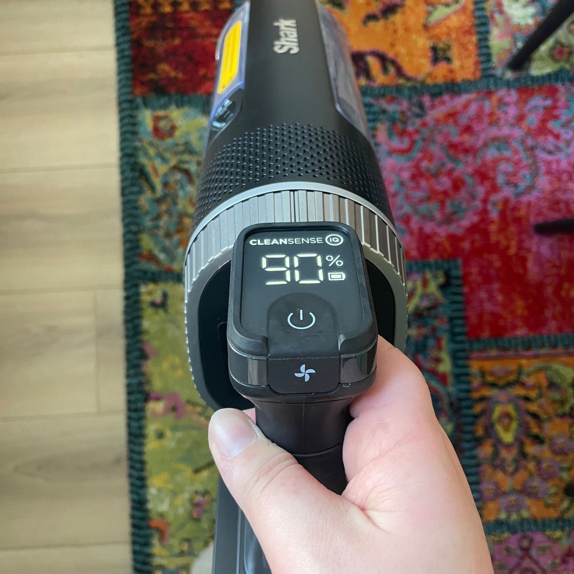 Shark Stratos Cordless Vacuum screen, showing 90% battery life remaining