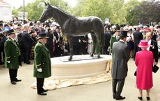 Frankel-statue-3-16-6-15.jpg
