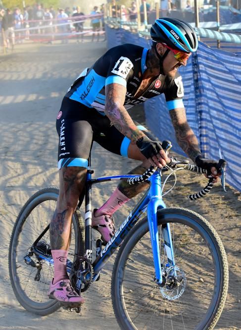 Big Ben Berden (Raleigh Clement) fighting for a podium position
