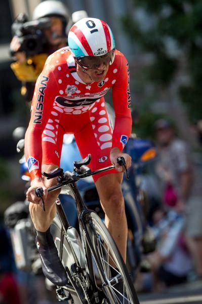 Jens Voigt (RadioShack-Nissan) time trials in the mountain classification leader's skinsuit.