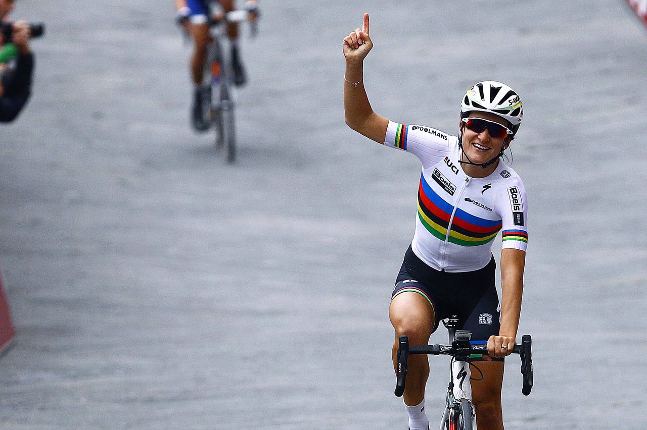 Lizzie Armitstead (Boels-Dolmans) wins Strade Bianche