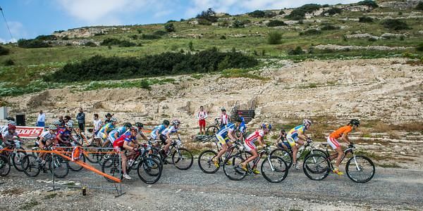 The elite women's start in Amathous