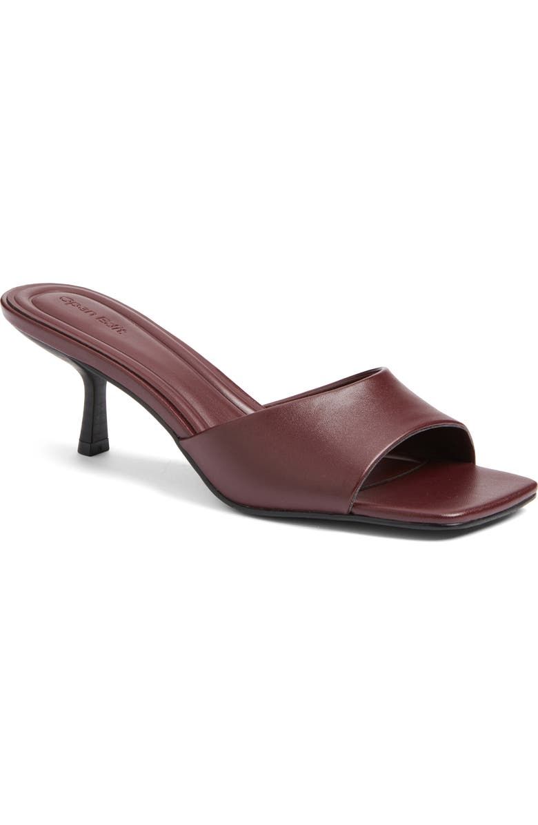 Charlie Sandal