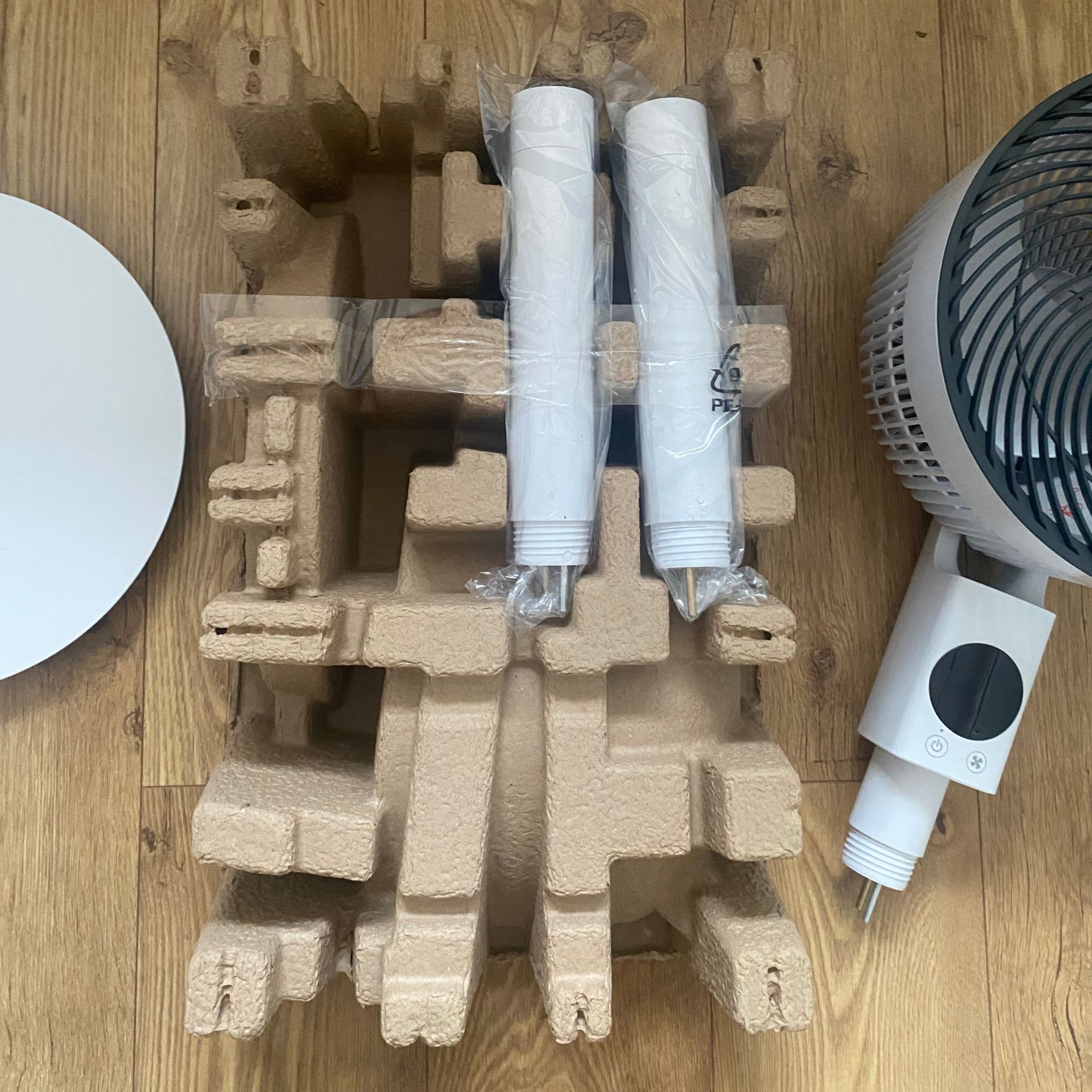 Packaging of the Meaco MeacoFan Sefte 10'' pedestal air circulator fan