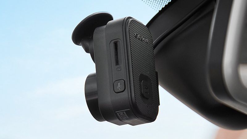 Stay alert with Garmin's first connected dash cam series