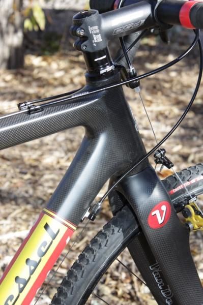 The tapered head tube and stout fork offer great steering stability
