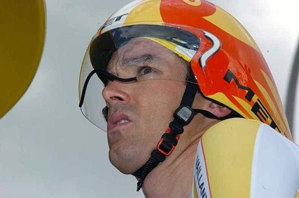 David Millar (Saunier Duval) waits to start