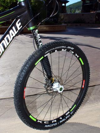 DT Swiss provides a special Lefty-compatible version of its carbon fiber wheels for the Scalpel Ultimate.