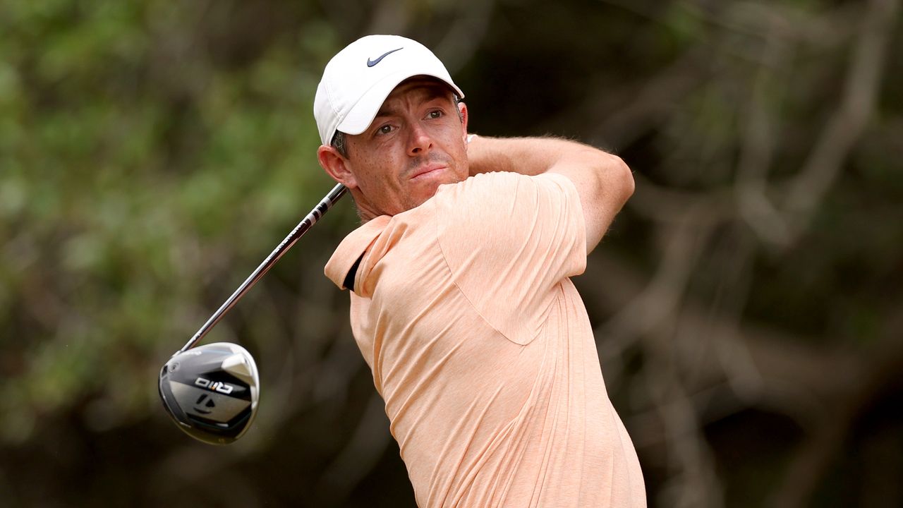 Rory McIlroy takes a tee shot during Sunday&#039;s play at the Valero Texas Open