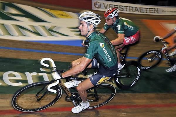 De Ketele swings Robert Bartko in to do a turn.