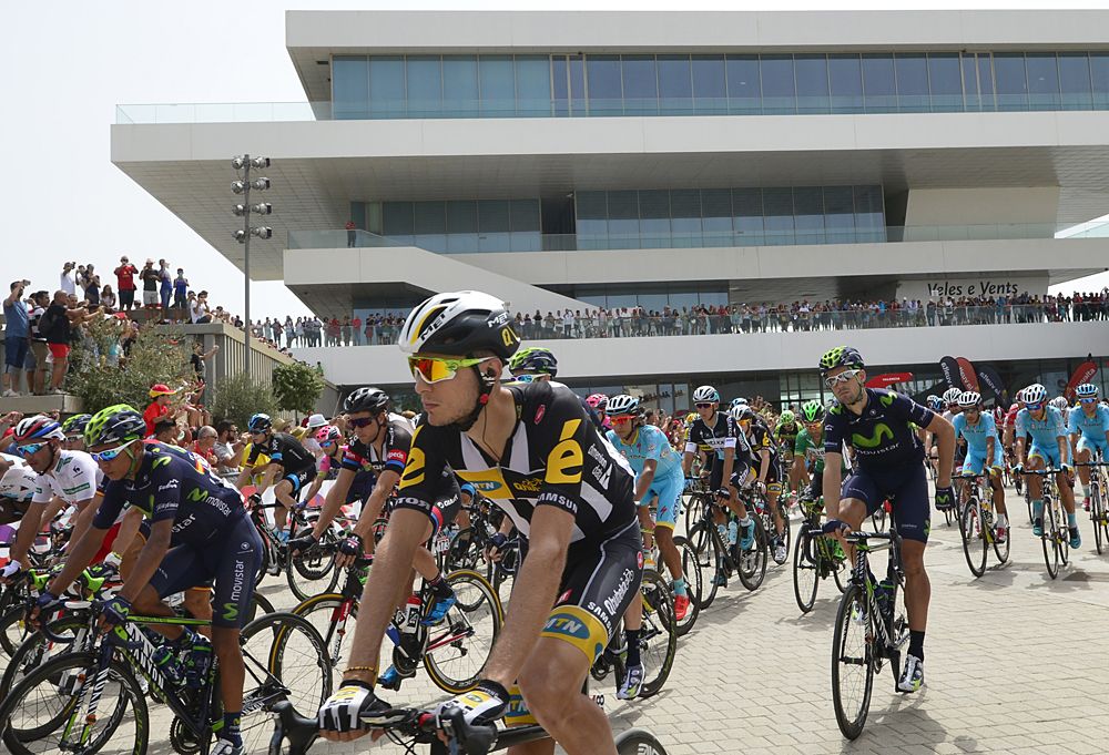 Riders start the tenth stage of the Vuelta a Espana