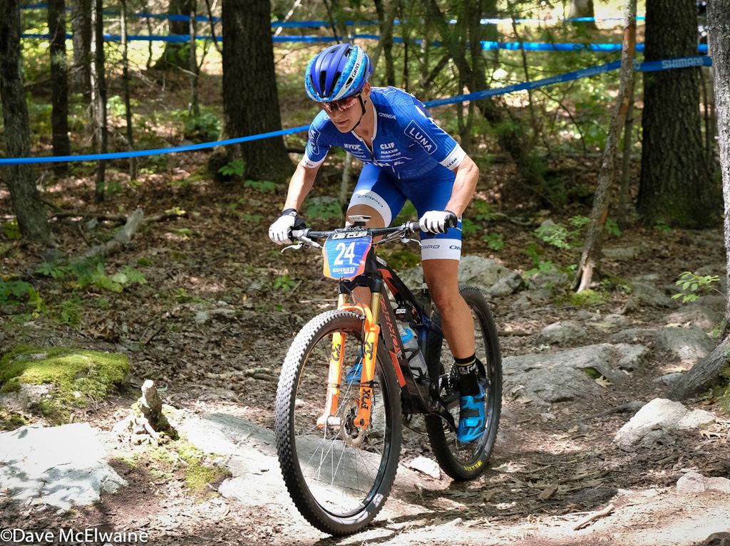 Katerina Nash (Luna Pro Team) had almost a minute lead on the last lap