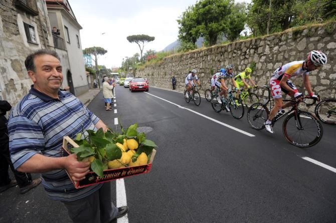 No takers from the break for this fan's fruit offering