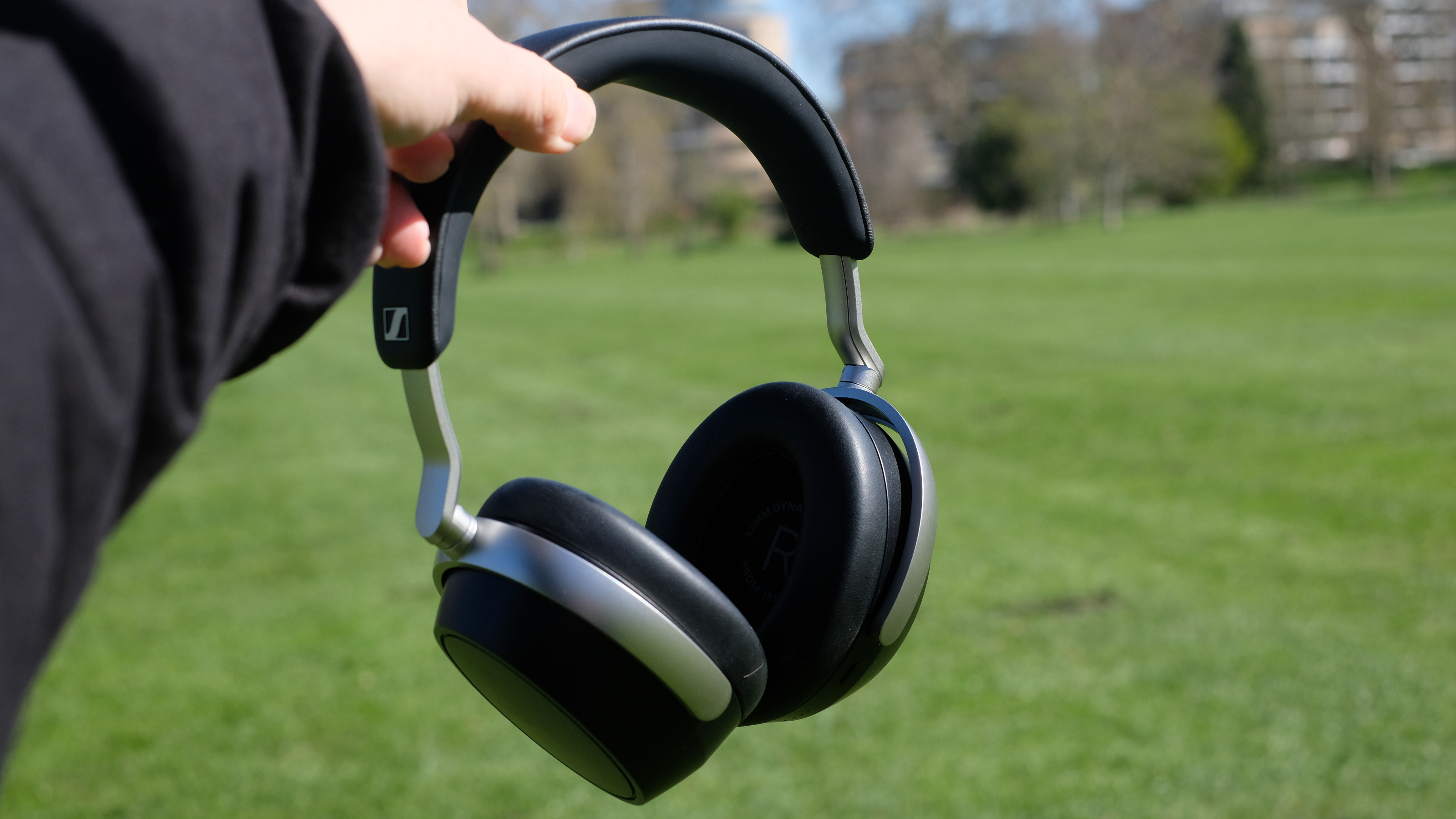 Photograph of Sennheiser HDB 630 headphones