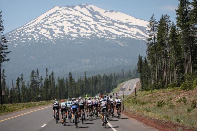 The women head towards the finish at Mt Bachelor.