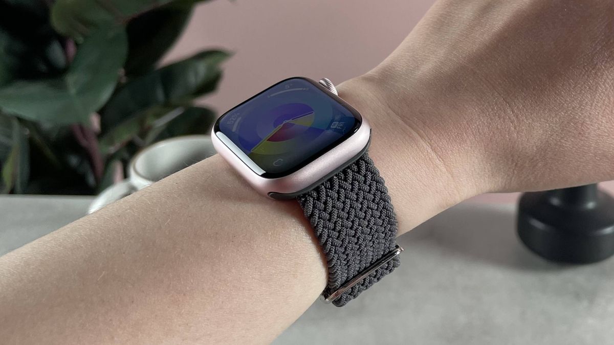 This 6-pack of Apple Watch strap alternatives are the first bands I've actively disliked wearing