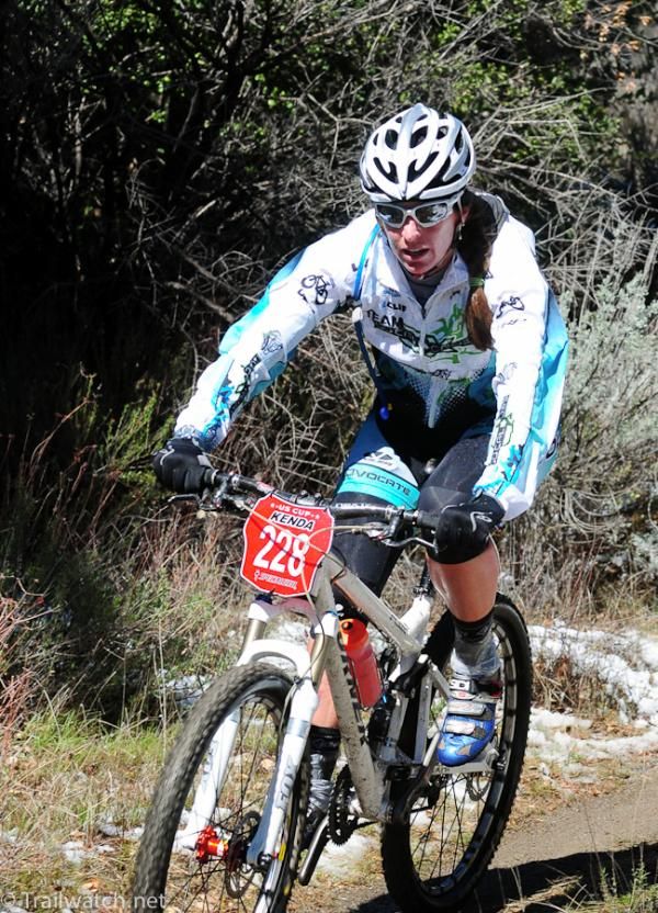 Christina Probert on her way to winning the Cat. 1 40-49 women's category