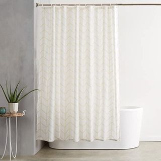 AmazonBasics shower curtain in white