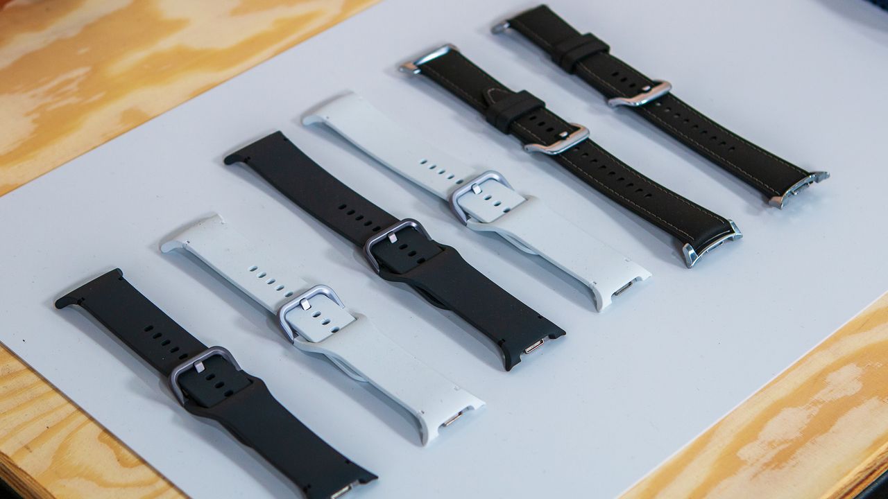 Samsung Galaxy Watch Bands hands-on