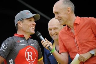 Belgian commentator Michel Wuyts interviews Lance Armstrong.