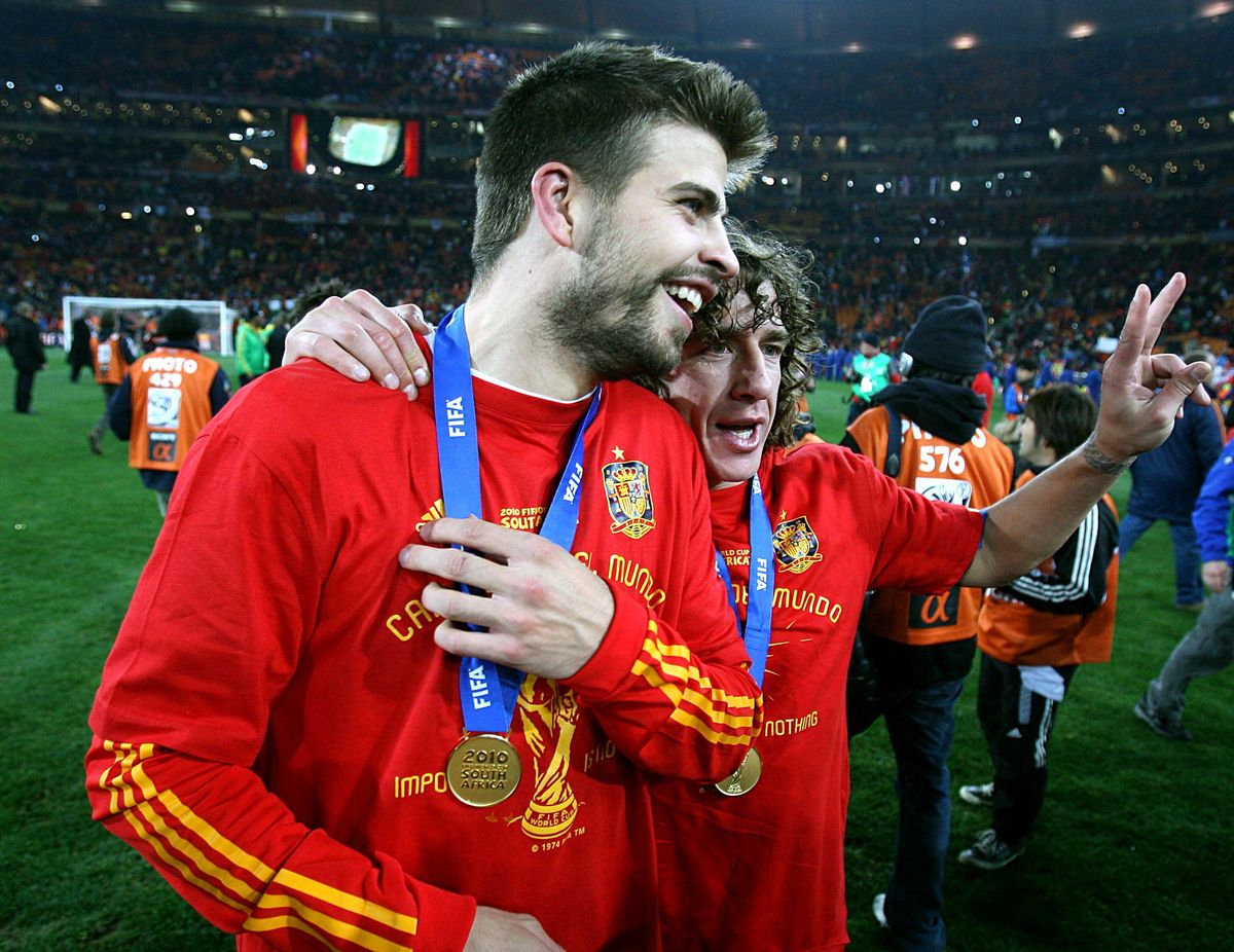 Spain celebrating their 2010 World Cup win