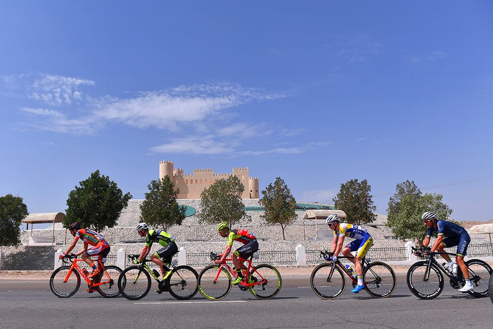 The five-rider break works hard to stay away