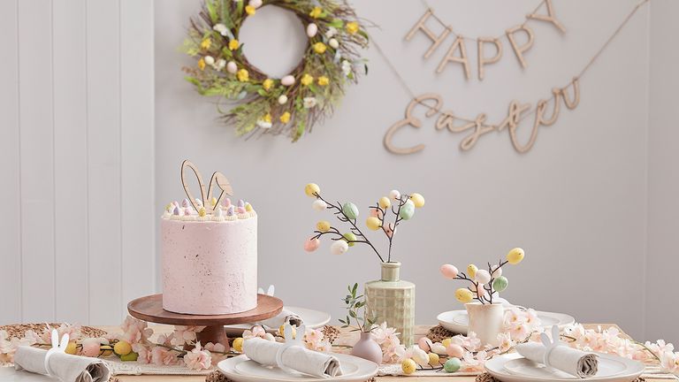 Easter decoration ideas for 2022 including pastel palettes and painted eggs