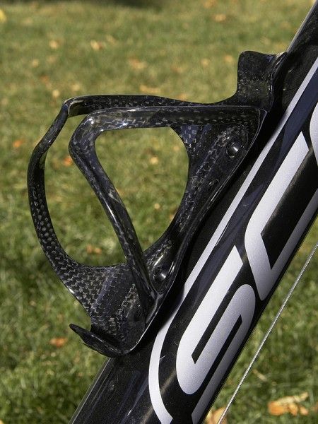 The new Mandible cage from Arundel is slightly lighter than even its own Dave-O yet offers an even tighter grip on bottles.