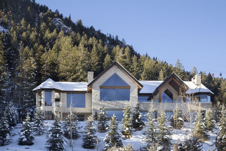 Inside a oneofakind Aspen chalet with smart, hightech design James