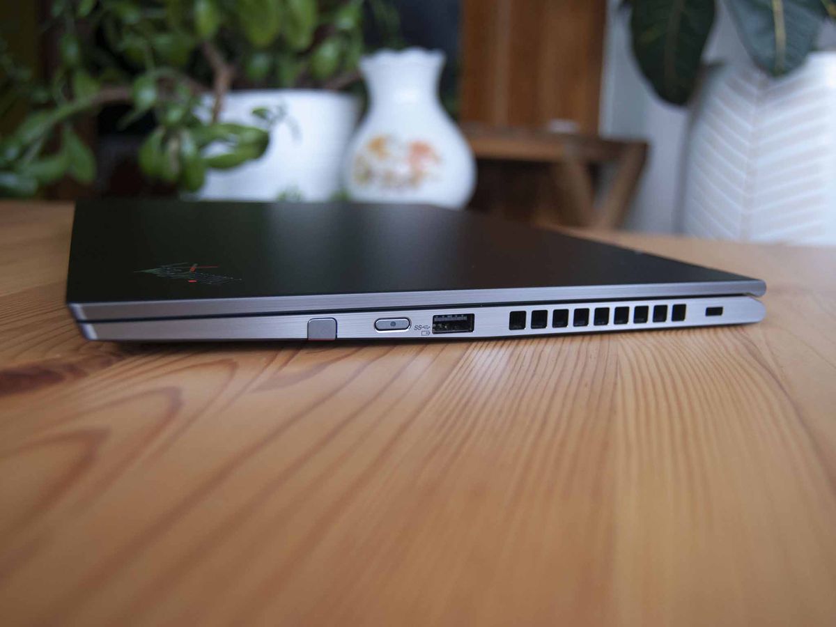 Lenovo ThinkPad X1 Yoga (Gen 5)